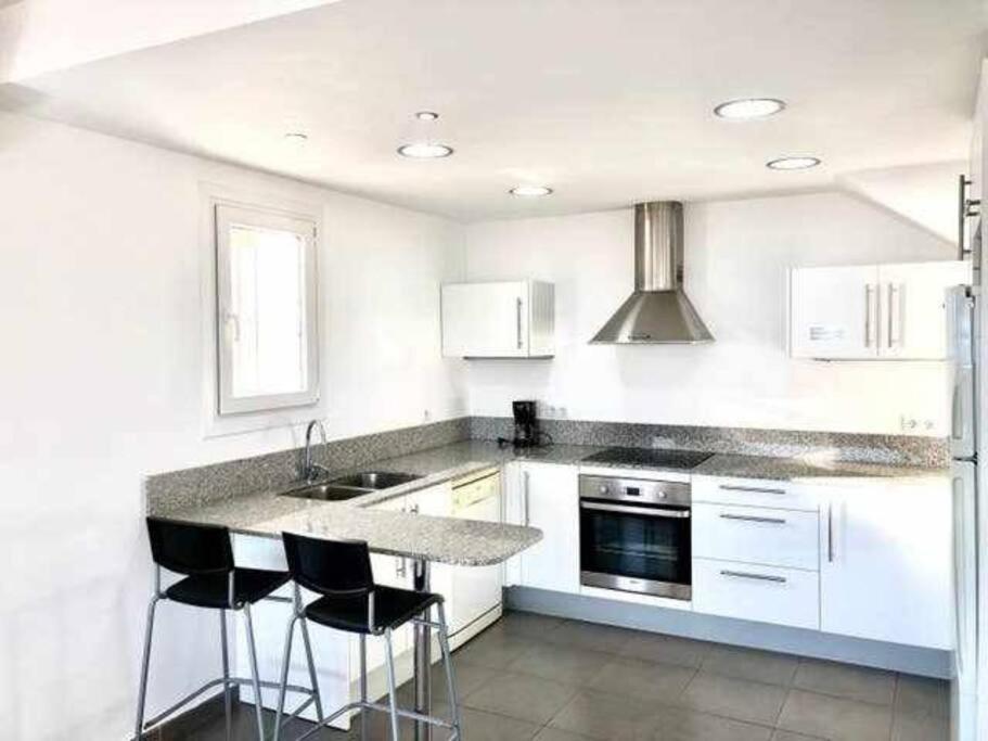 Amplio Apartamento Con Jardin En Almadrava Roses Bagian luar foto