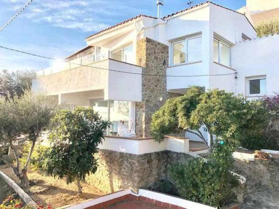 Amplio Apartamento Con Jardin En Almadrava Roses Bagian luar foto